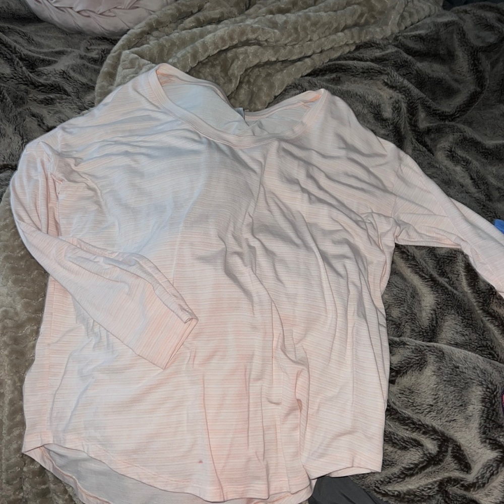 light pink light weight workout shirt athleta long sleeve